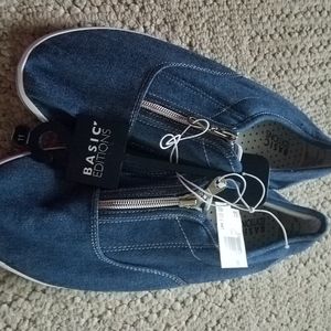 Cute denim, slip on canvas shoes. Size 11